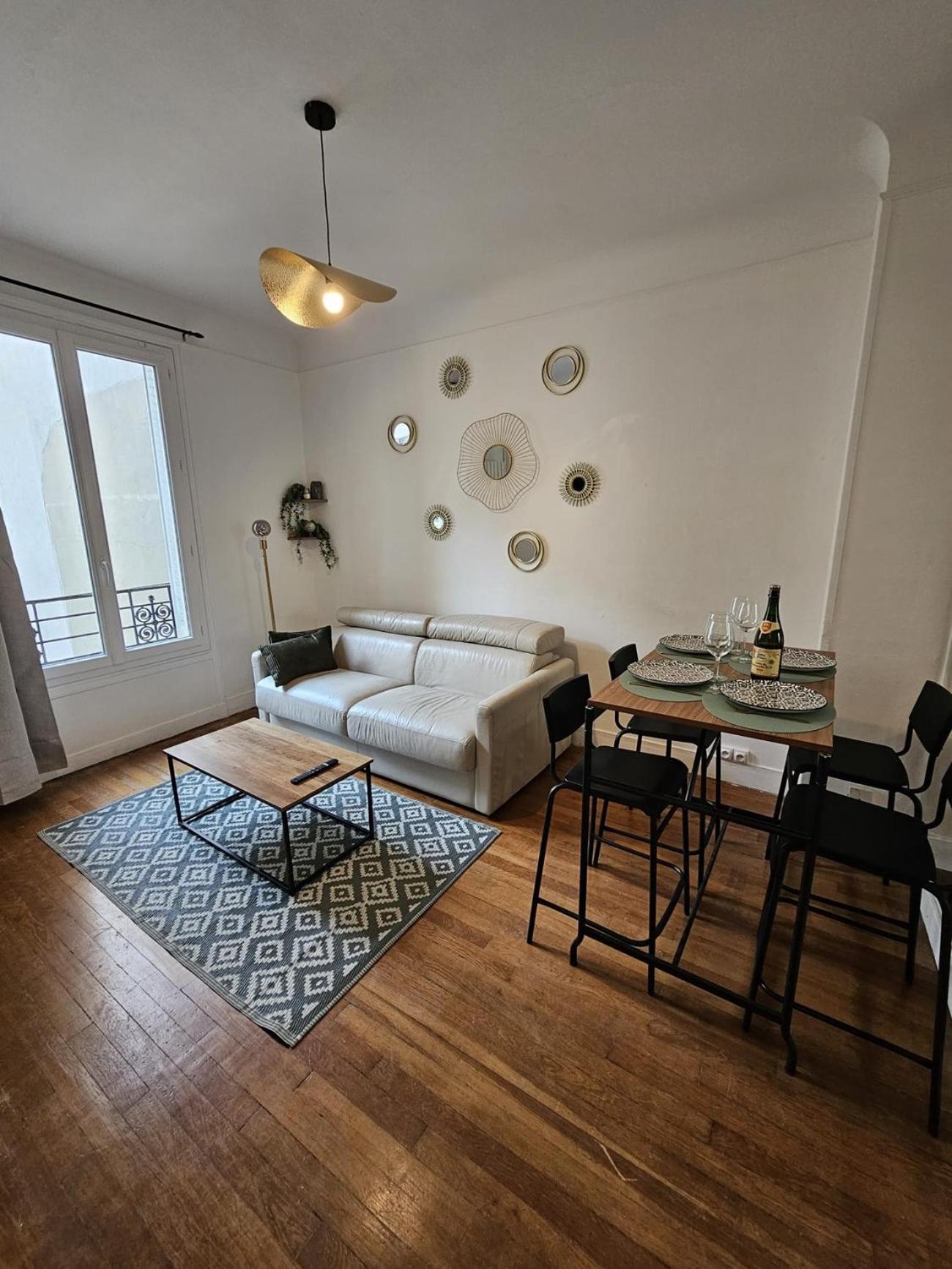 Beautiful 1 Bedroom Flat In Paris 17Th Екстериор снимка