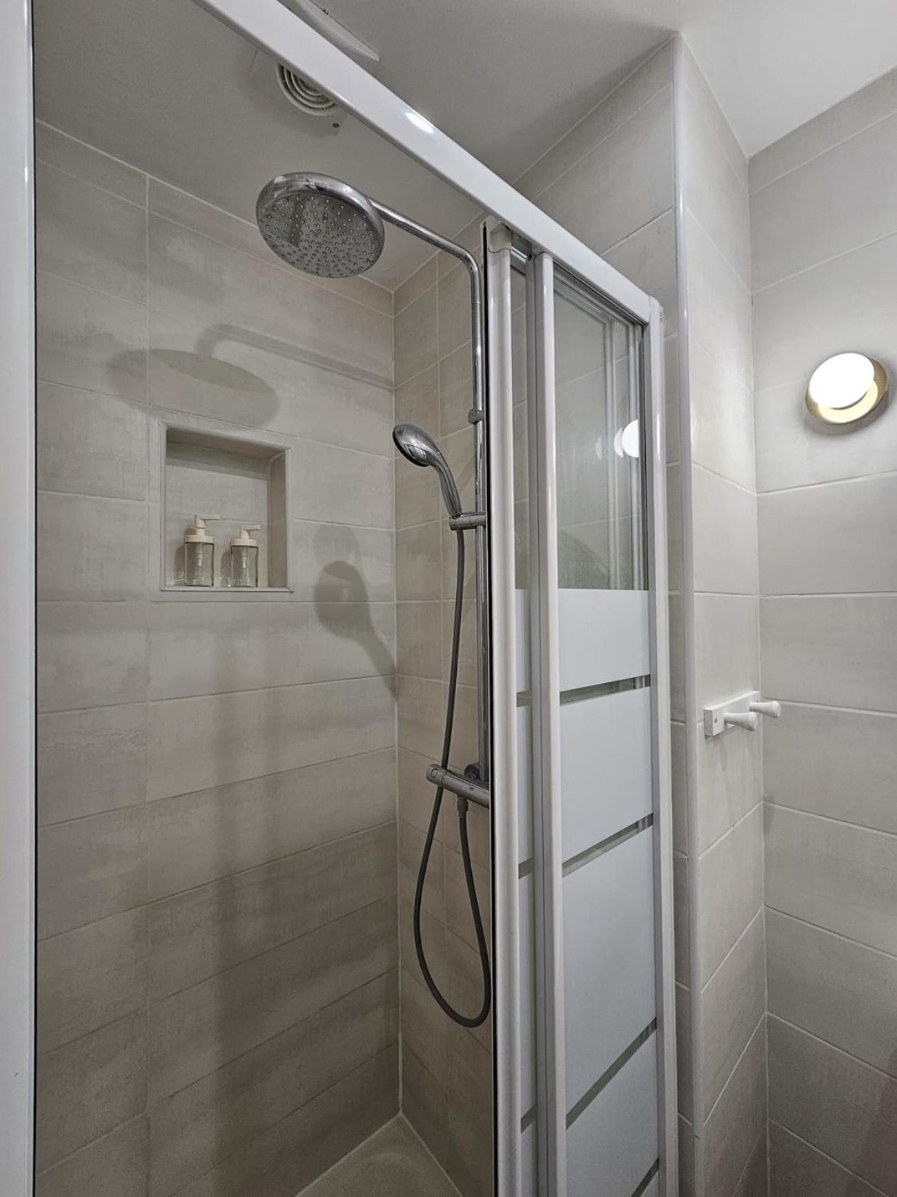 Beautiful 1 Bedroom Flat In Paris 17Th Екстериор снимка